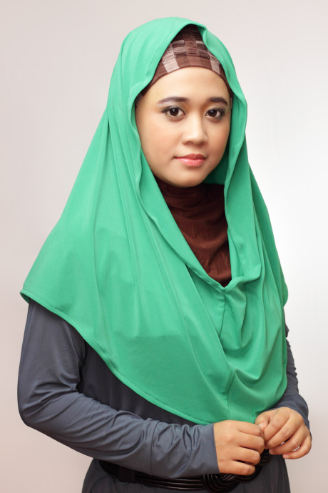 56 Baru Warna Jilbab Emerald  Jenis Warna 